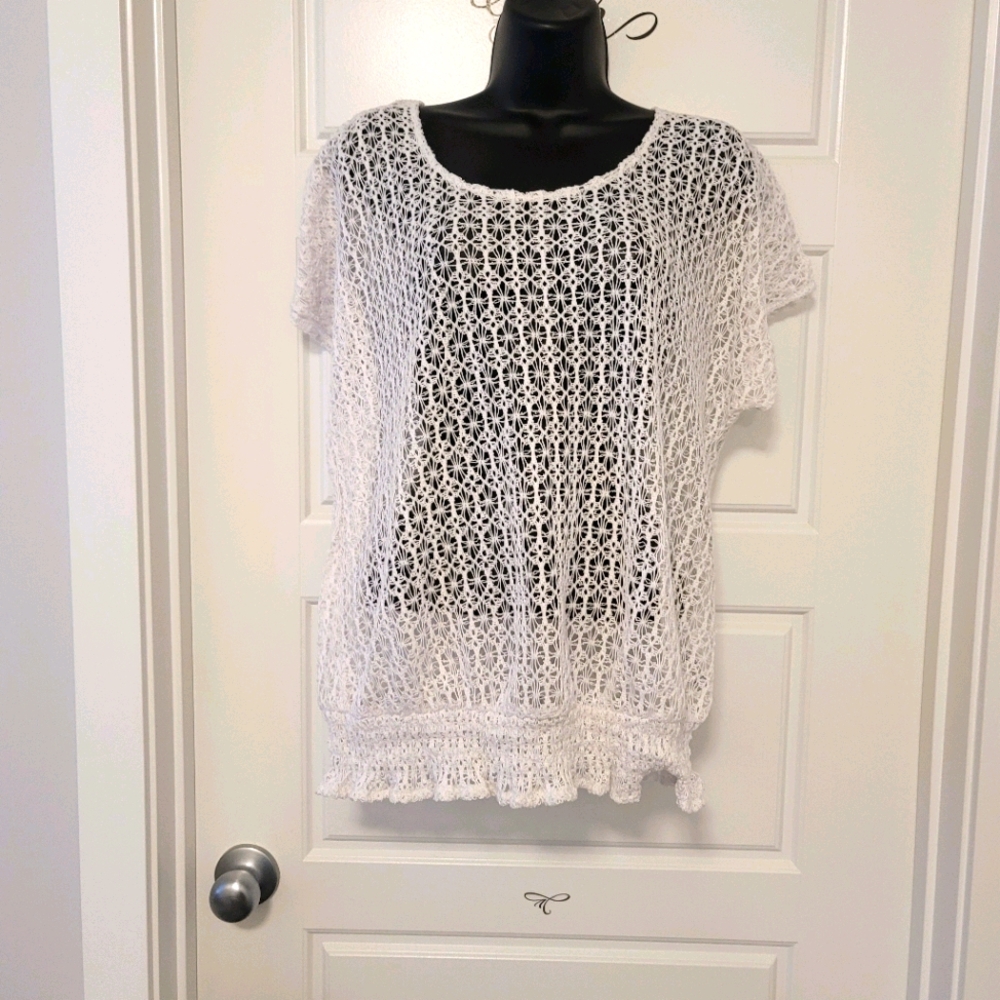 2 cute Izod short sleeved tops.
